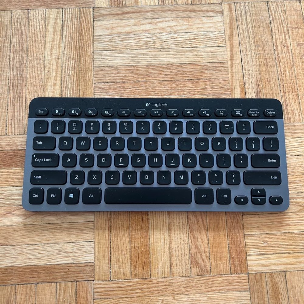 Logitech Bluetooth Keyboard K810🖥️